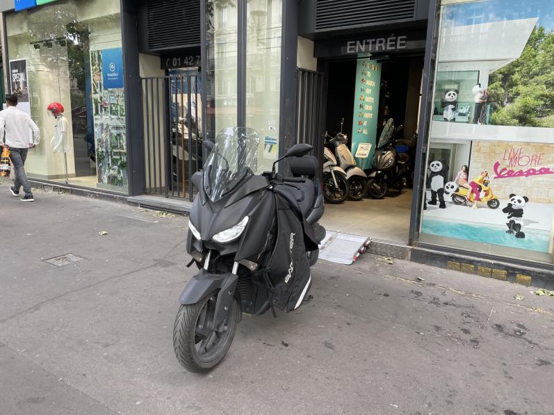 YAMAHA X-MAX 125 TECH MAX ABS
