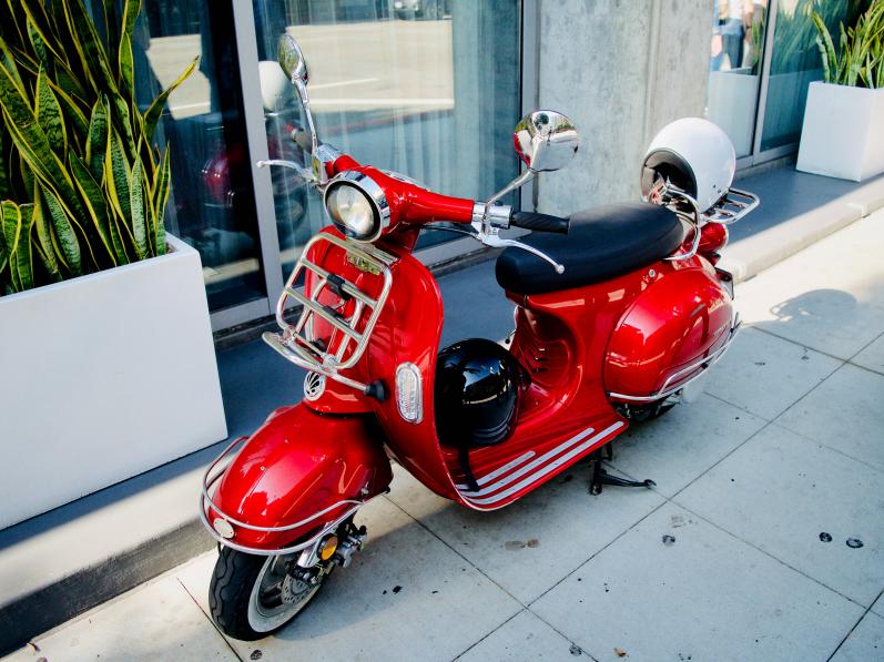 LEASING OU CREDIT : QUEL MOYEN DE FINANCEMENT CHOISIR POUR VOTRE SCOOTER ? 